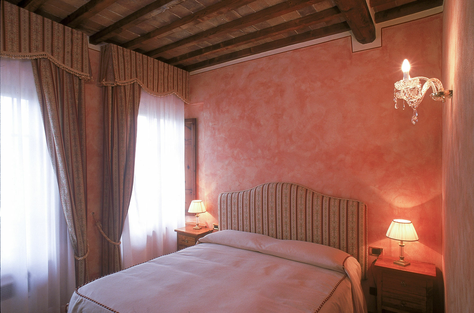 B&B Palazzo Al Torrione San Gimignano Exterior photo