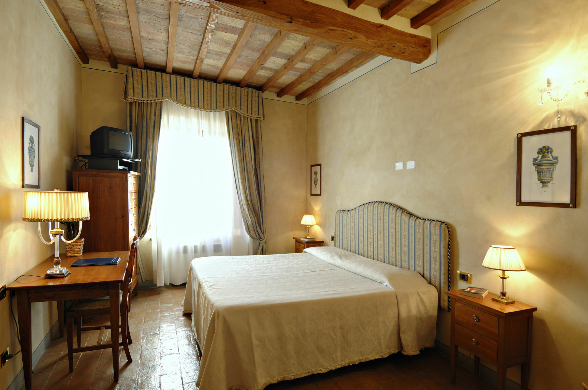 B&B Palazzo Al Torrione San Gimignano Exterior photo